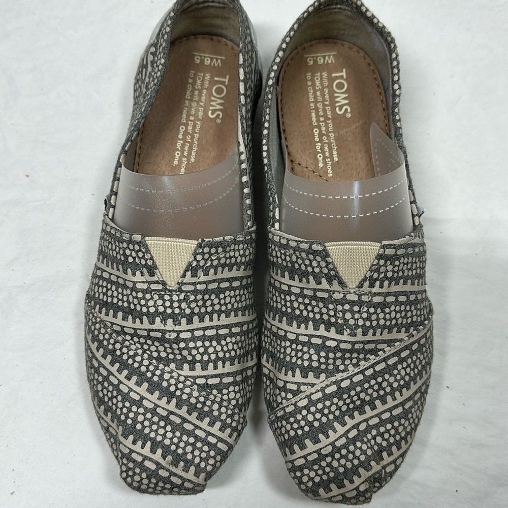 TOMS Graphic Print Slip On Shoes, 6.5